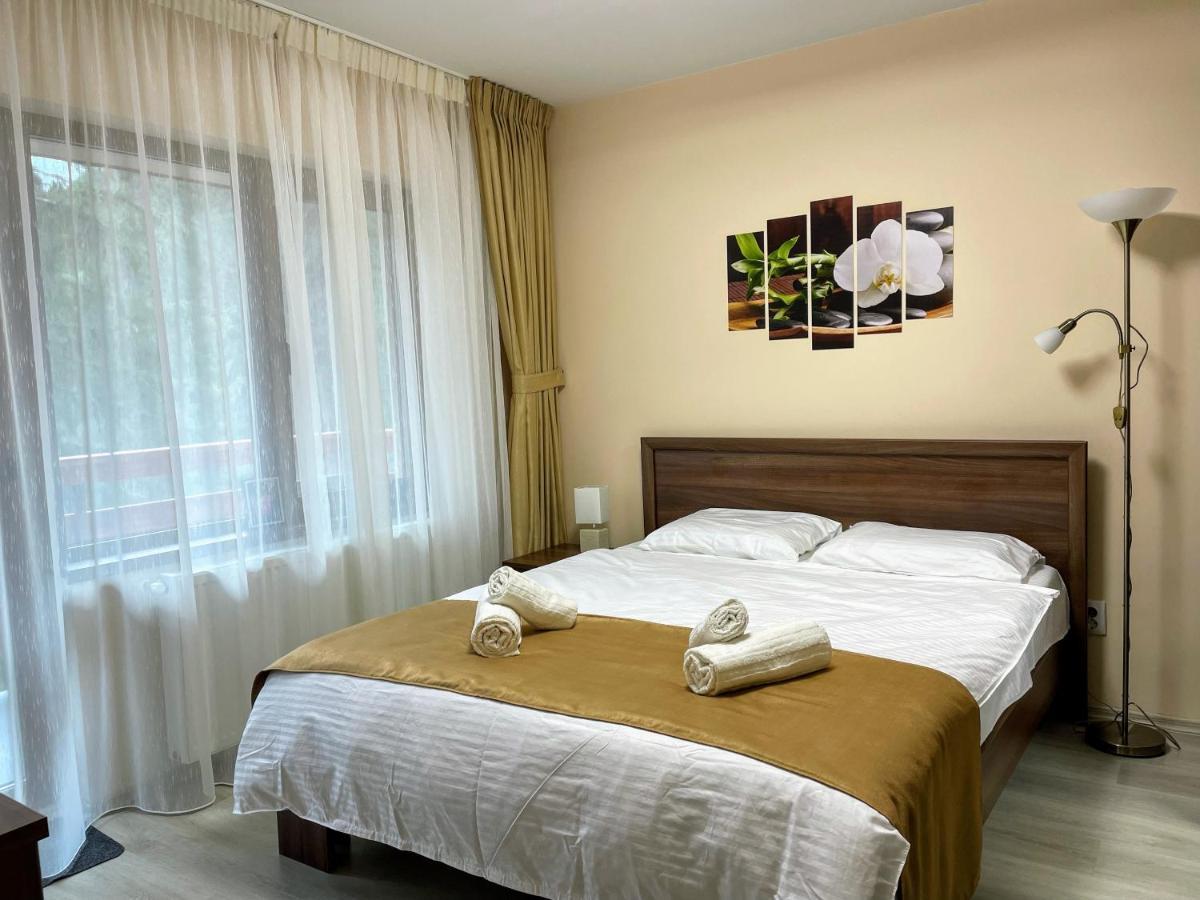 Apartament Lexannona Buşteni Eksteriør bilde