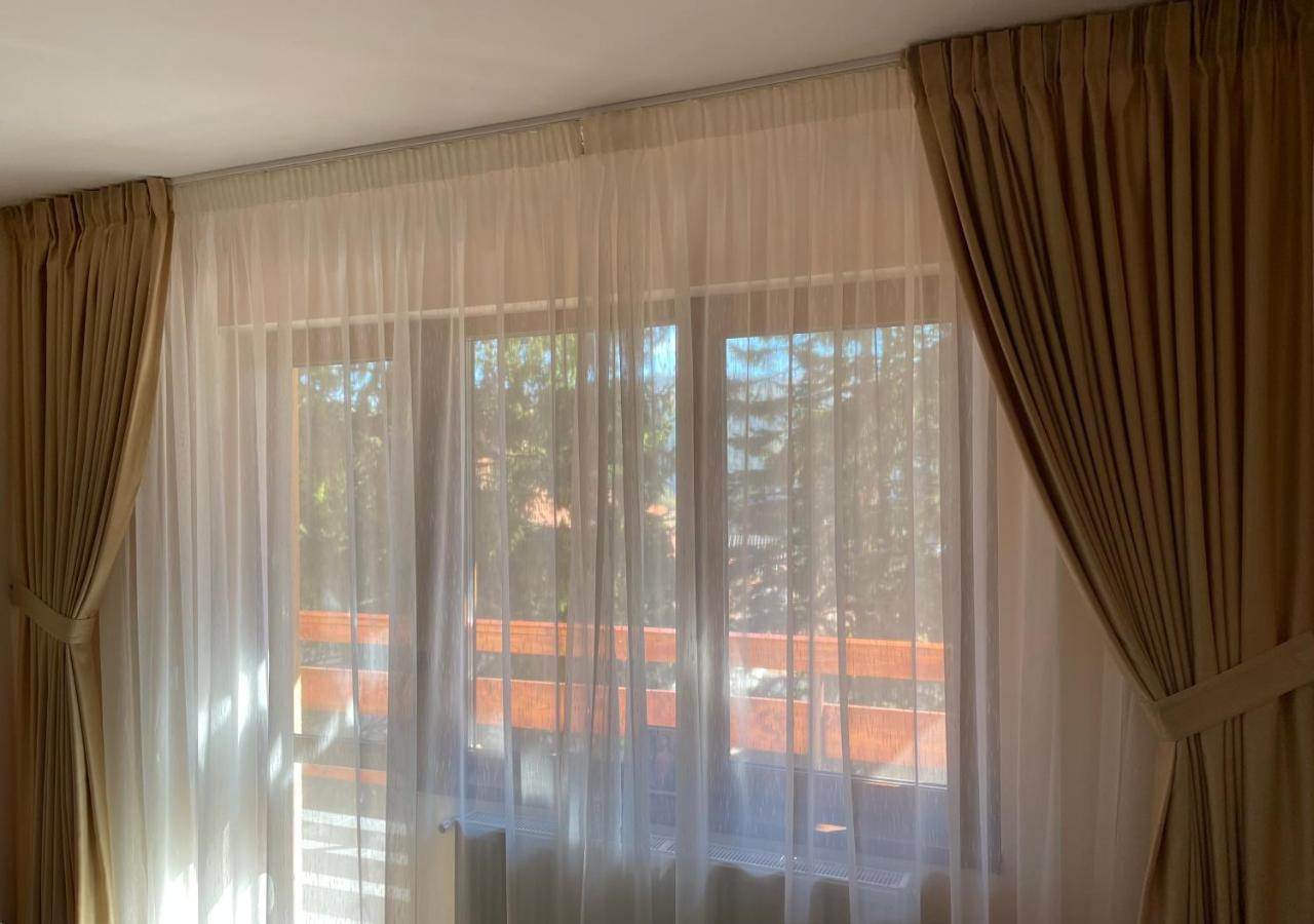 Apartament Lexannona Buşteni Eksteriør bilde